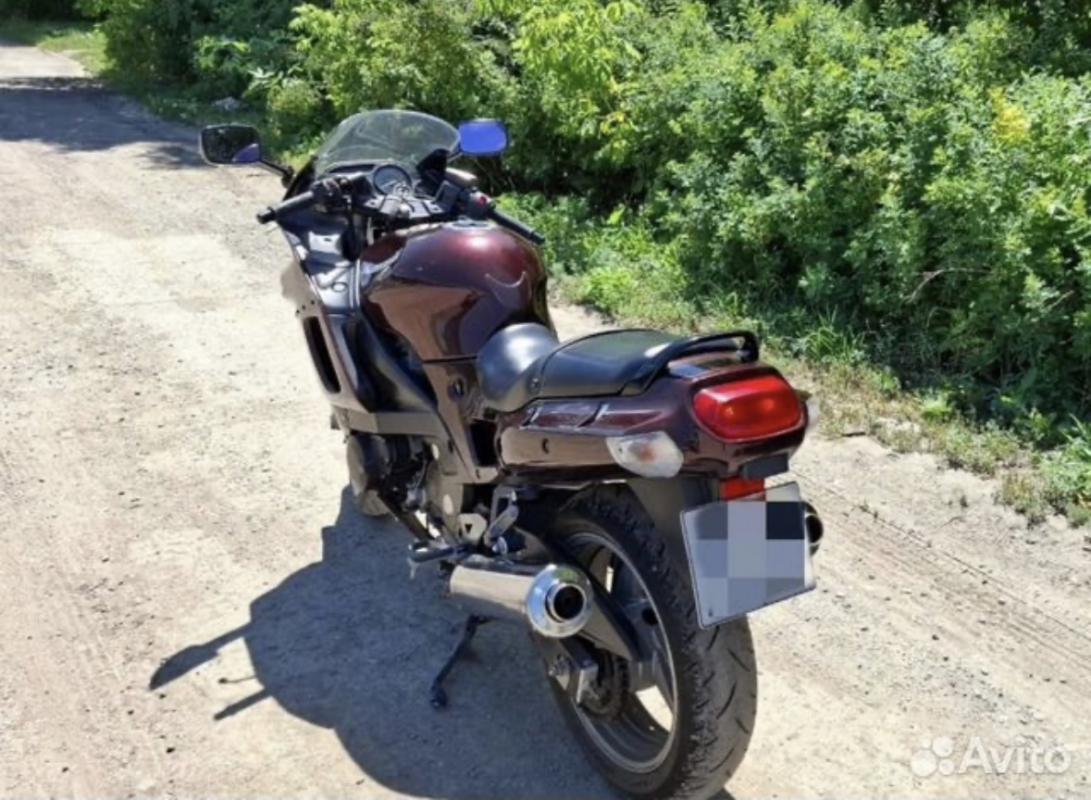 Срочно продам мотоцикл Kawasaki ZZR 400-2

Год выпуска: 2007
Пробег, км: 39 000
Тип двигателя: Бензи - Гай