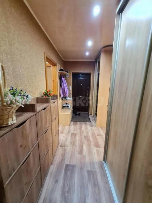 Продам теплую, светлую, просторную 3-х квартиру по адресу ул. - Орск