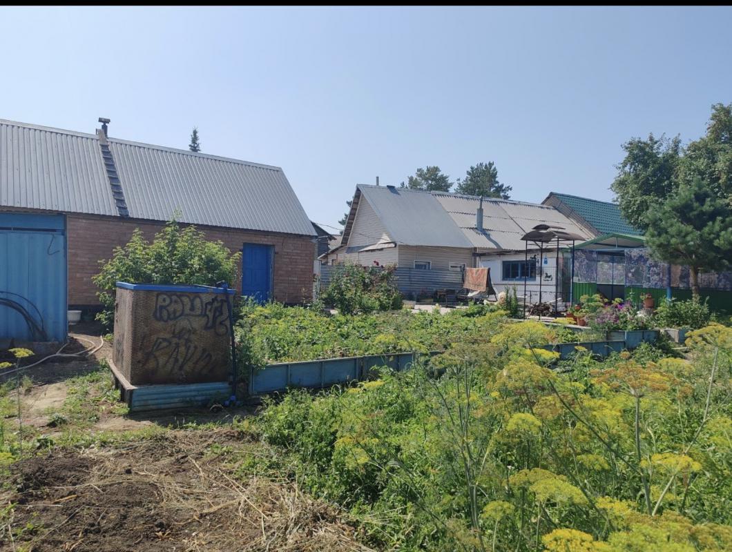 Продам уютный жилой дом площадью 92 кв. - Новотроицк