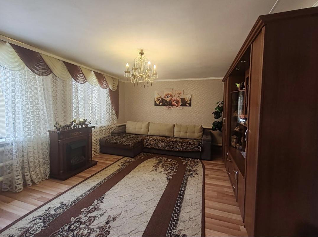 Продам уютный жилой дом площадью 92 кв. - Новотроицк