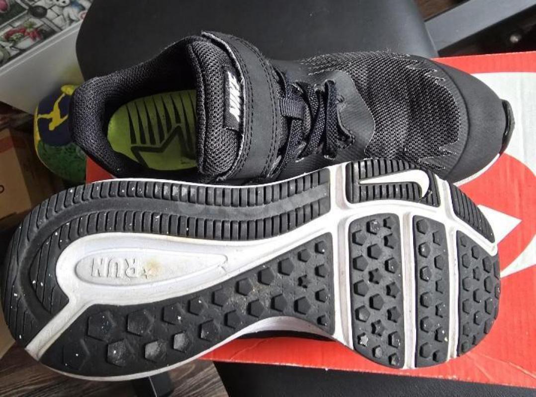 Кроссовки NIKE оригинал.размер 33. - Орск