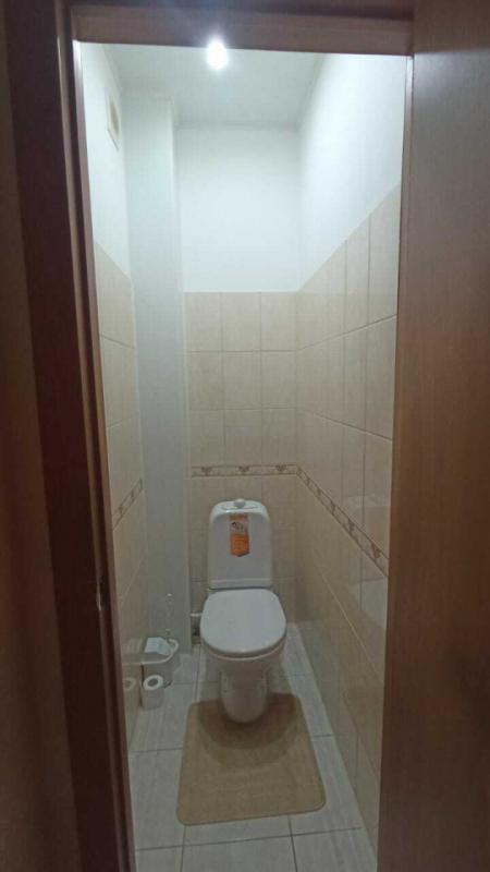 Продается уютная двухкомнатная квартира старого типа, расположенная по адресу: ул. - Новотроицк
