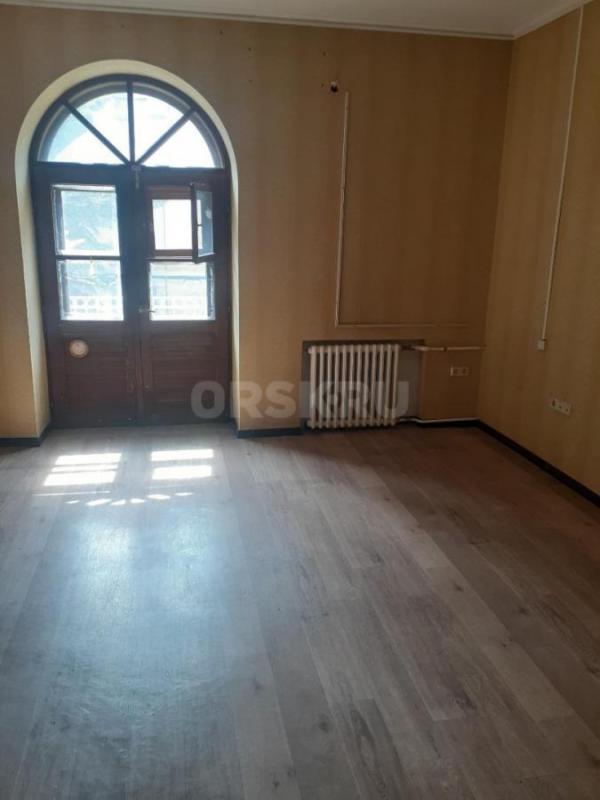 Сдается в аренду помещение 1380 м/кв. - Новотроицк
