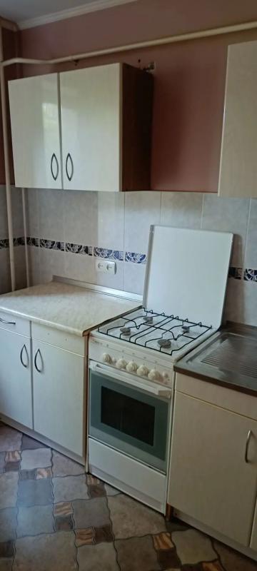 Сдам однокомнатную квартиру частично с мебелью семье 15000 +свет - Новотроицк
