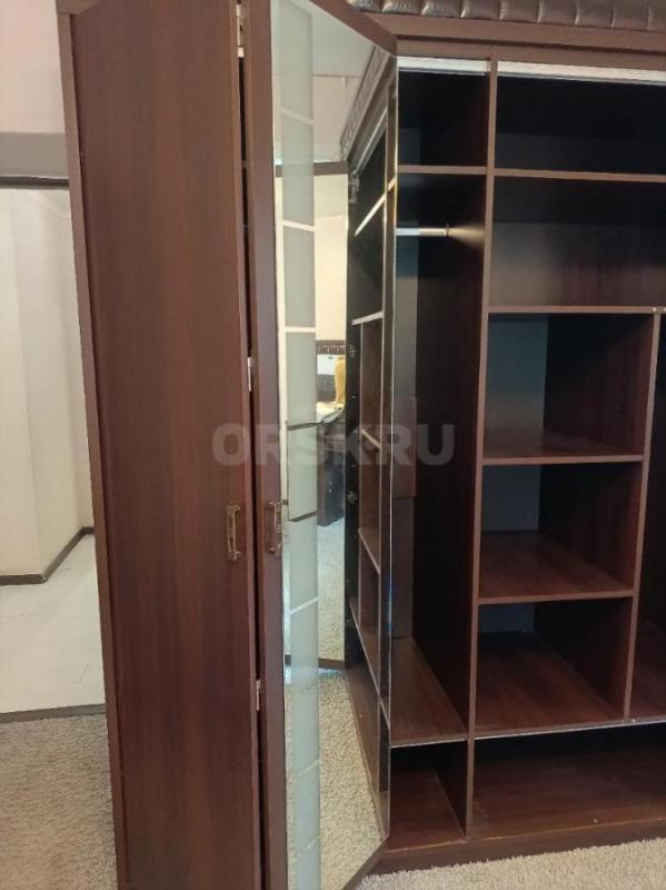 Спальный гарнитур - четырехдверный шкаф со складными дверьми,  кровать 160*200  с матрасом, две тумб - Орск