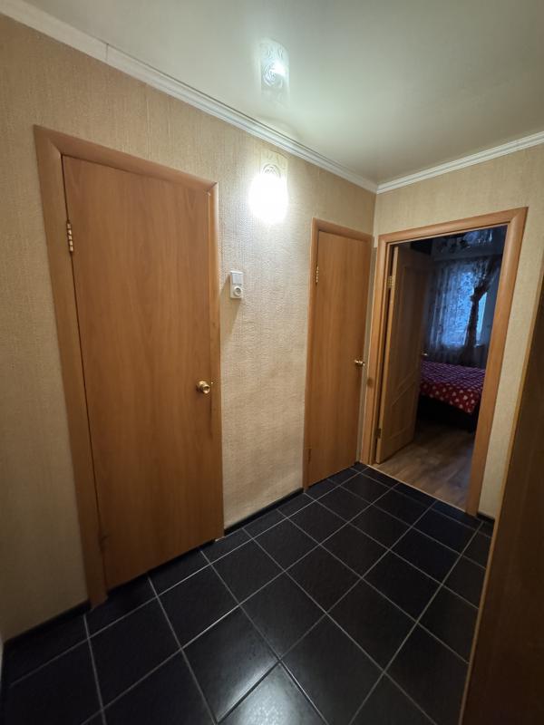 Продаётся уютная трехкомнатная квартира площадью 62.2 квадратных метра на первом этаже девятиэтажног - Новотроицк