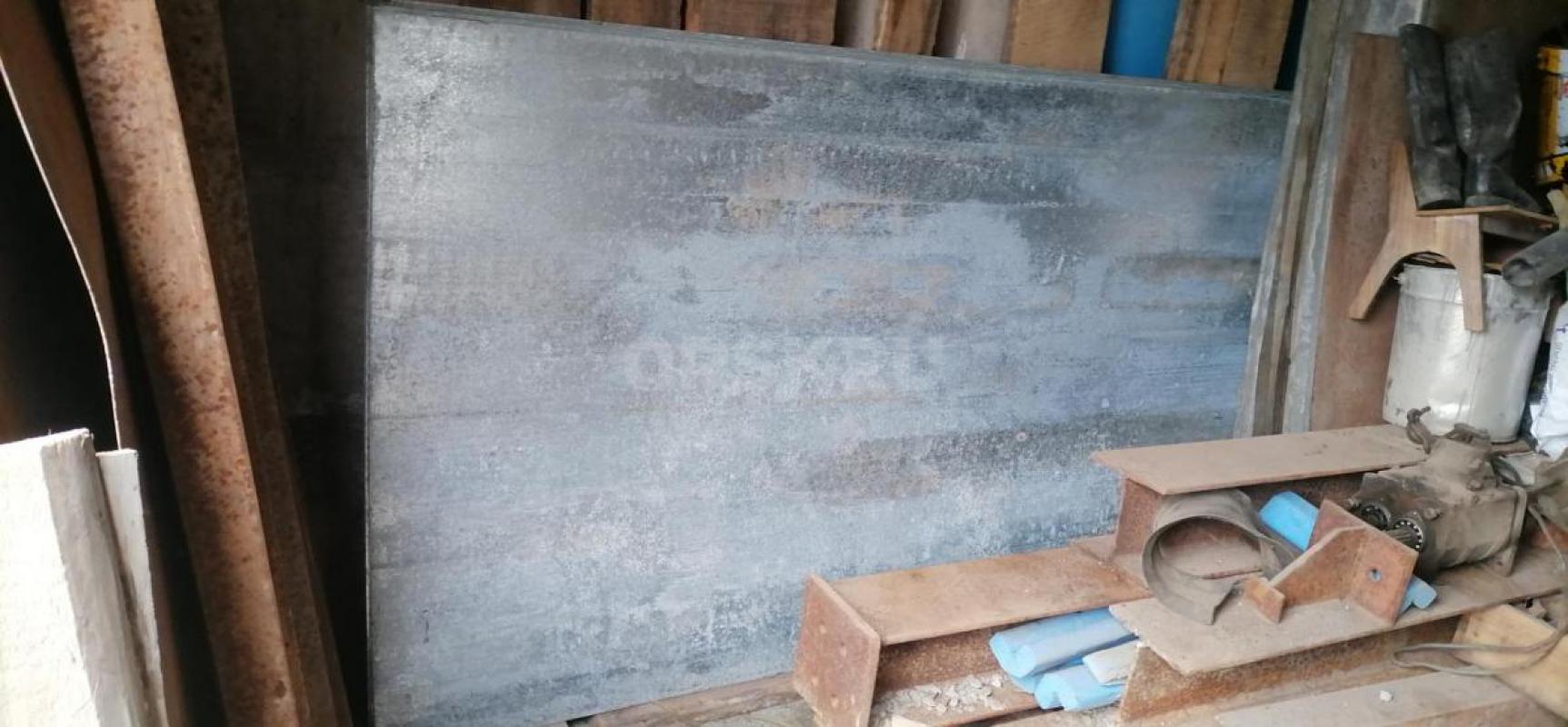 Продам: профлист оцинкованный , 2,5x1,1м -800р/шт. ; лист гладкий цинк-2,5x1,5м -400р/шт.; металлопр - Орск
