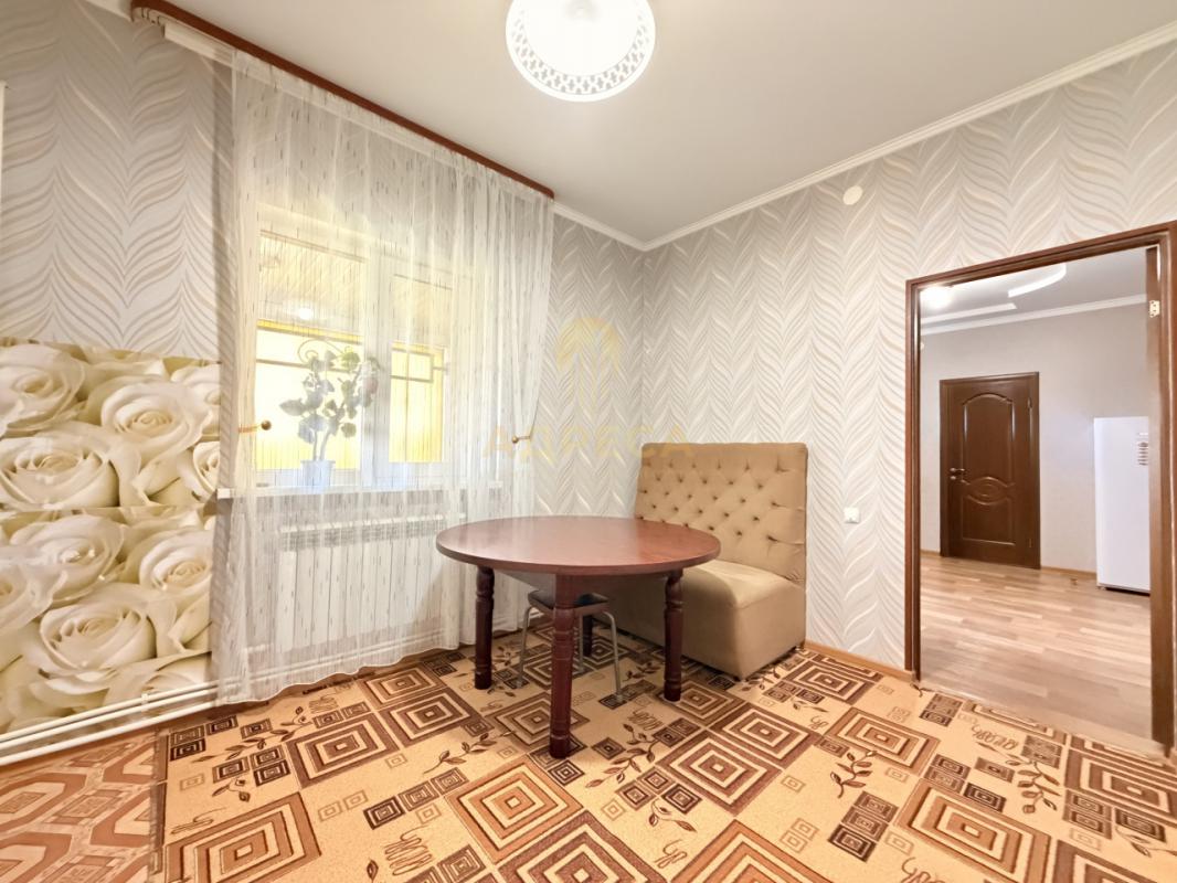 Продается дом по адресу: п. - Шахтный