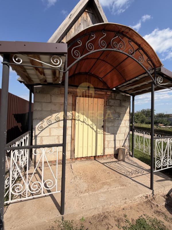 Продается дом по адресу: п. - Шахтный