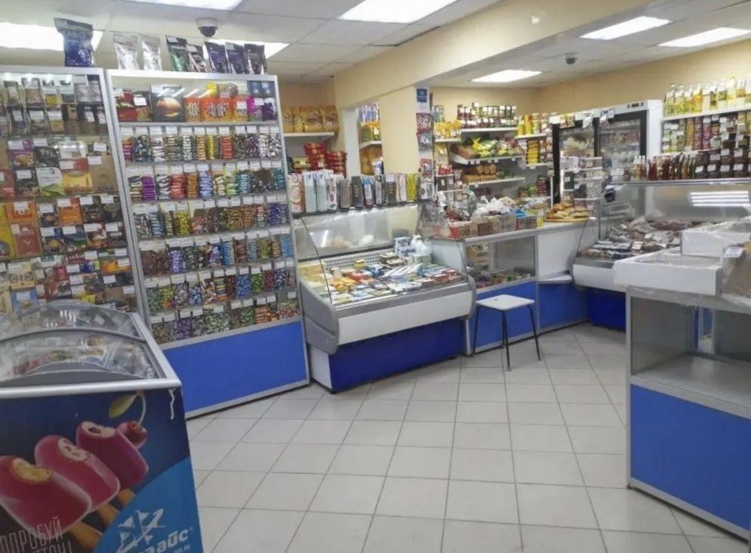 На рынке коммерческой недвижимости представлено предложение о продаже торгового помещения площадью 1 - Новотроицк