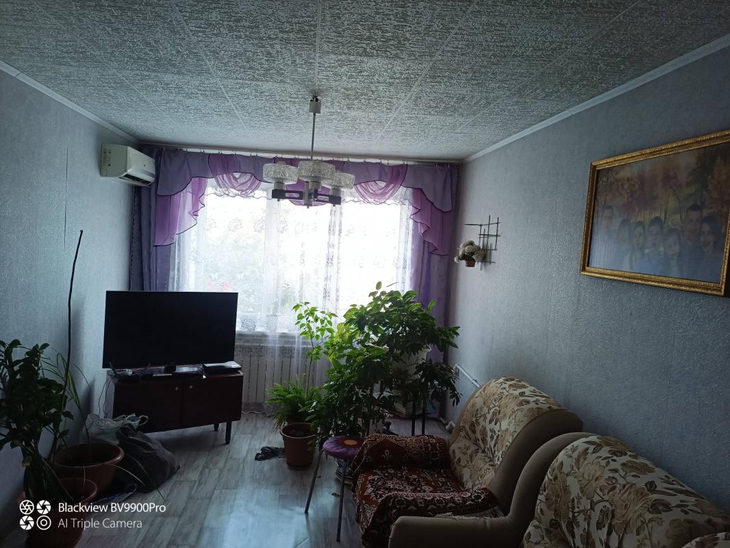 Продаётся трёхкомнатная квартира улучшенный планировки. - Новотроицк