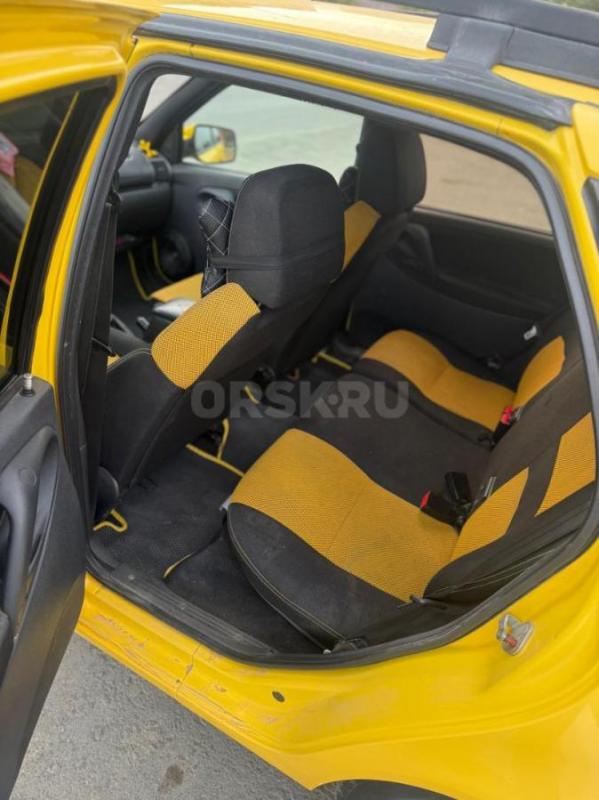 В продаже Лада калина спорт 1 в очень красивом ярком желтом цвете,установлен андроид планшет в дверн - Орск