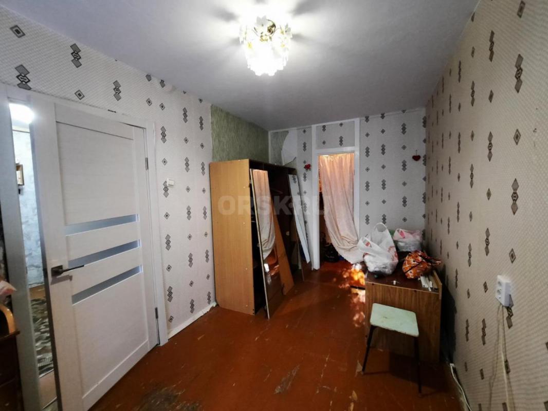Продам 2-х комнатную квартиру, 3/5, по ул. - Орск