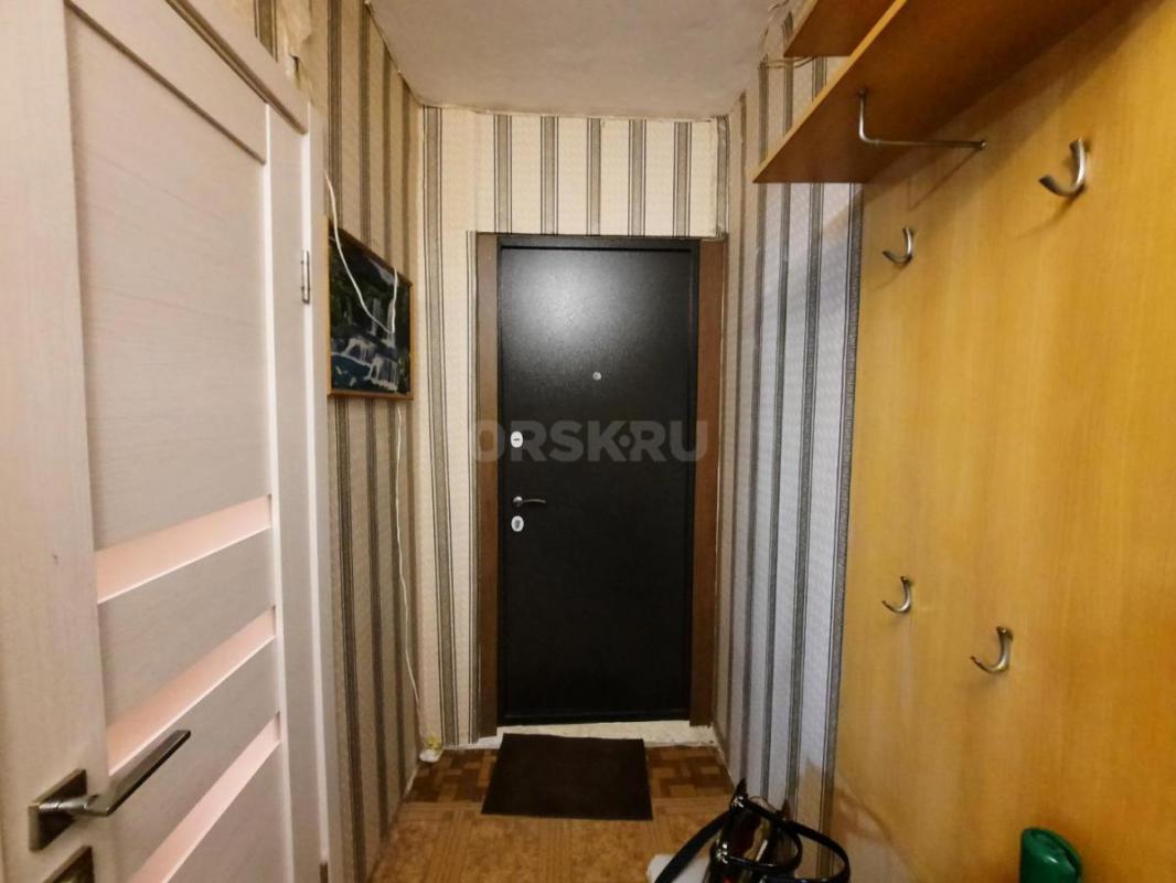 Продам 2-х комнатную квартиру, 3/5, по ул. - Орск
