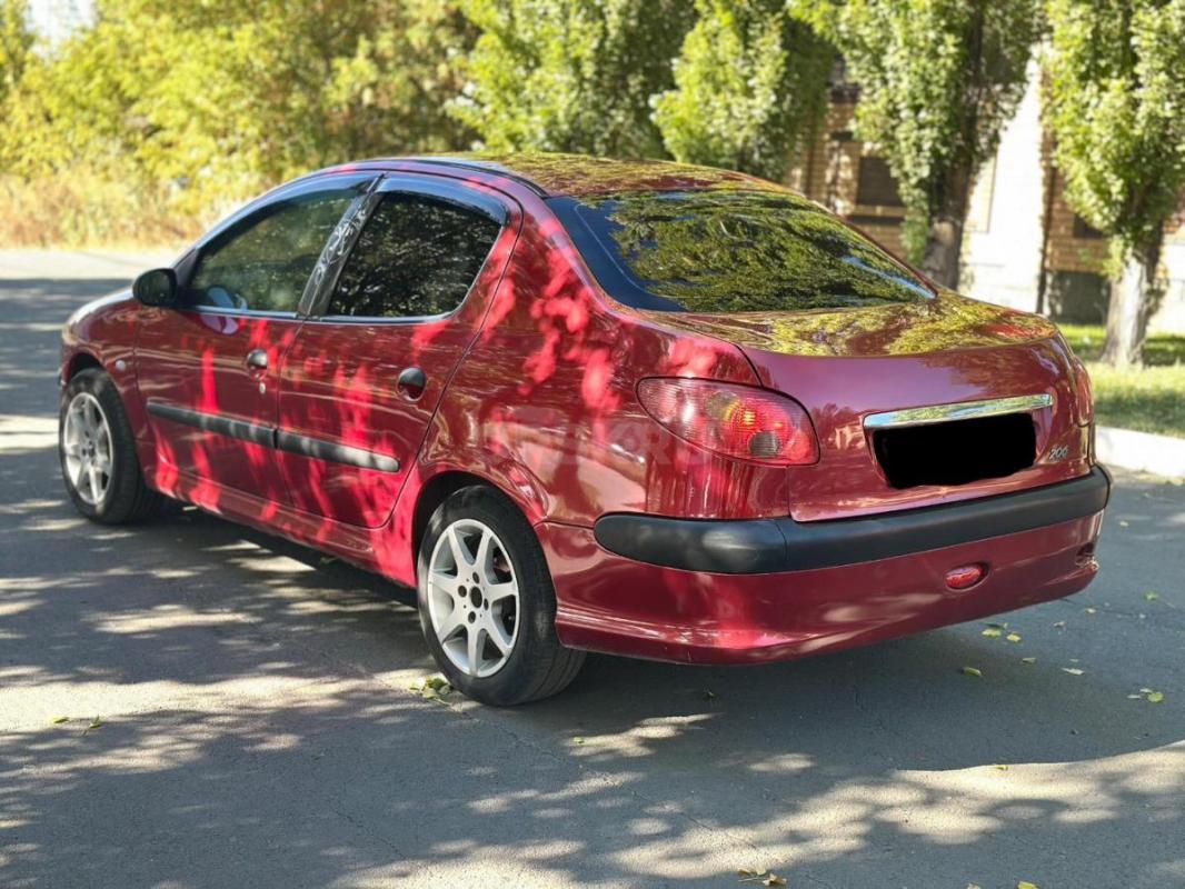 Продам надежный Peugeot 206 (2008 год)
 экономичный, живой  авто

⦁ Техническое состояние: Двигат - Орск