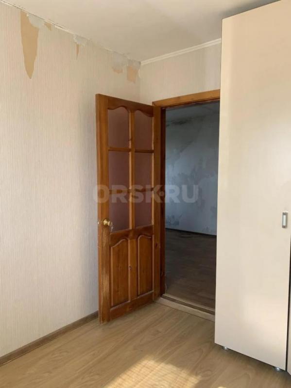 Продам 3-х комнатную квартиру, подготовленную к ремонту. - Орск