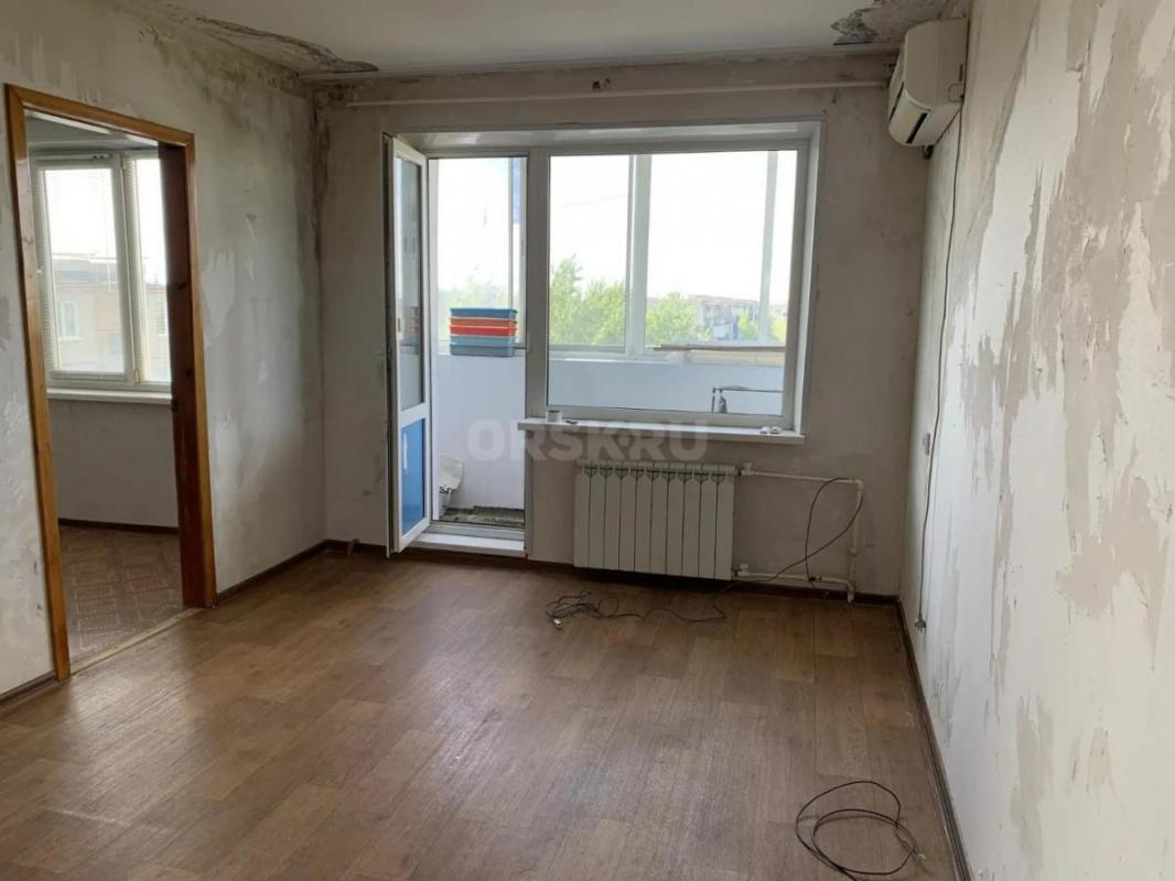 Продам 3-х комнатную квартиру, подготовленную к ремонту. - Орск