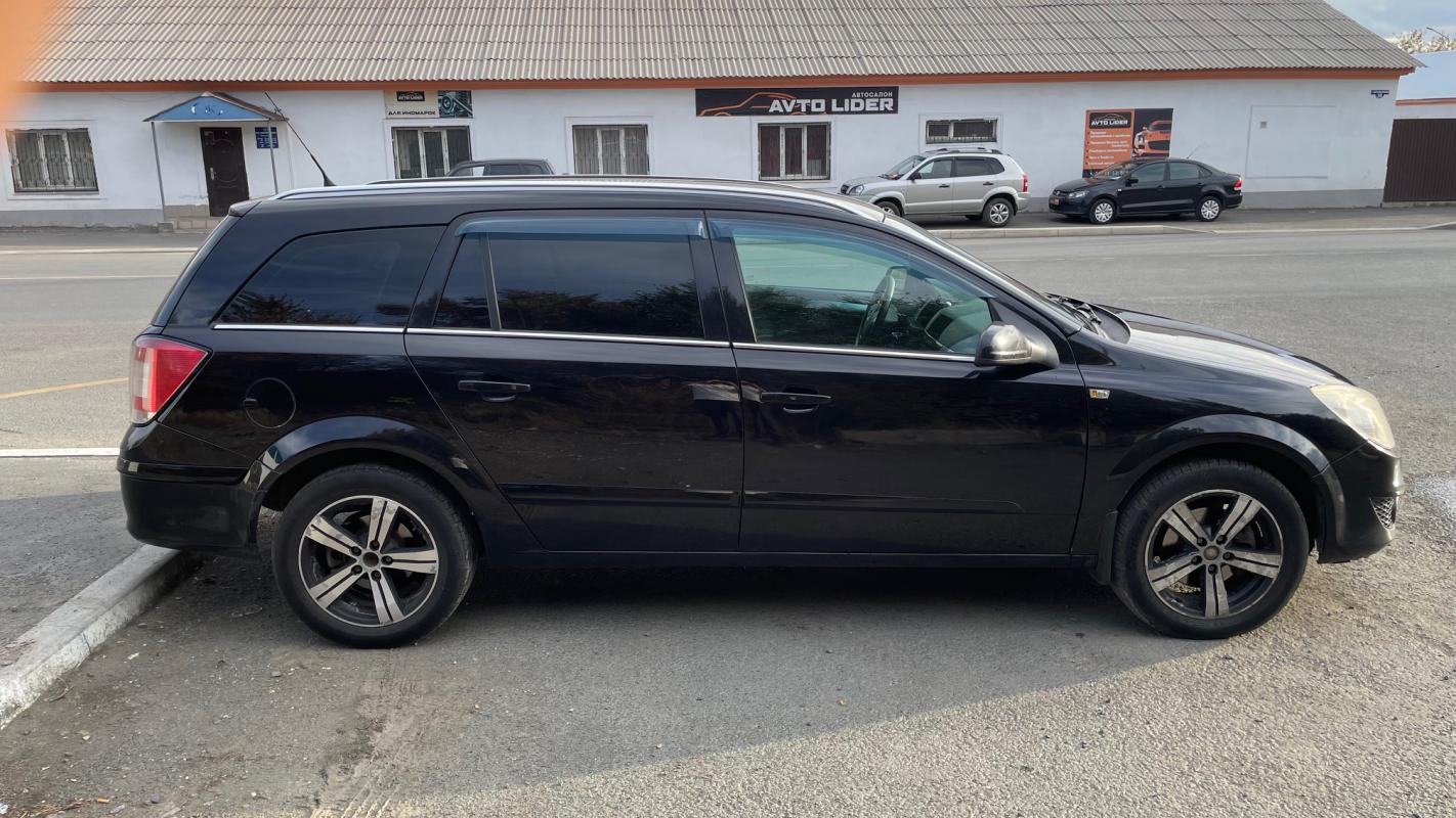 Продается Opel Astra, 2008 года

__АВТОМАТ__

ДВС 1, 8/ 140л.с.,

ГУР,

ABS,

климат- контроль,

пол - Новотроицк