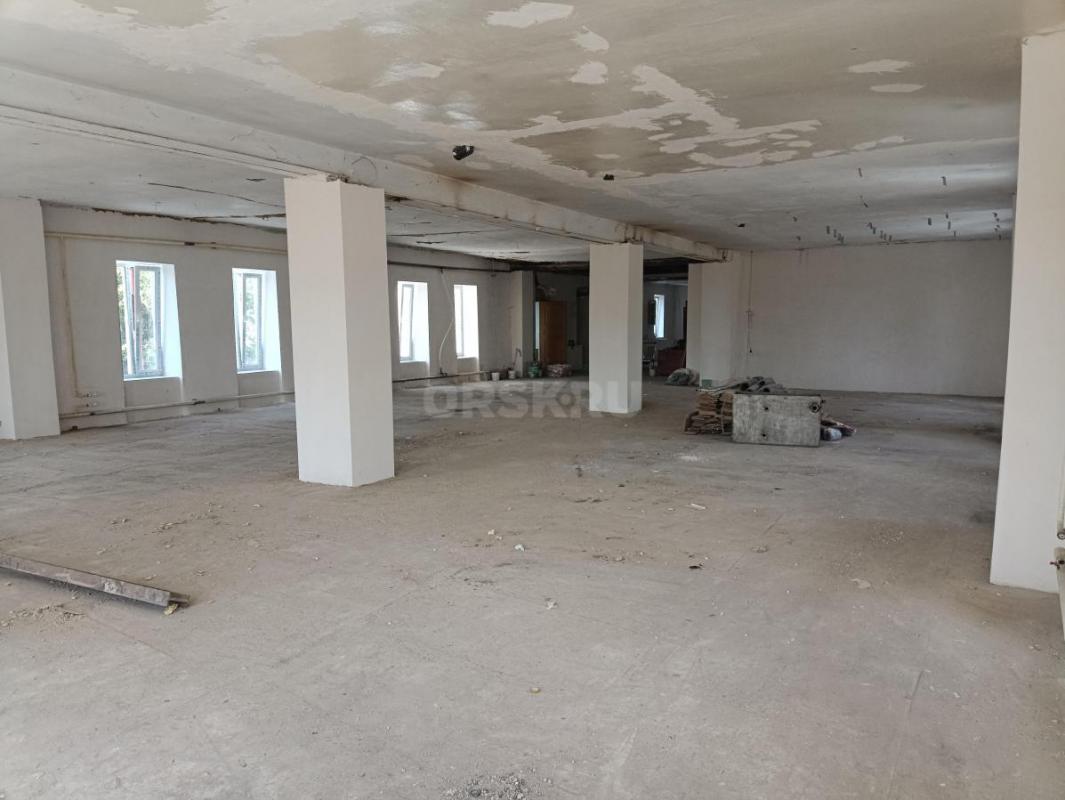 Сдам в аренду нежилое помещение 363 кв. - Орск
