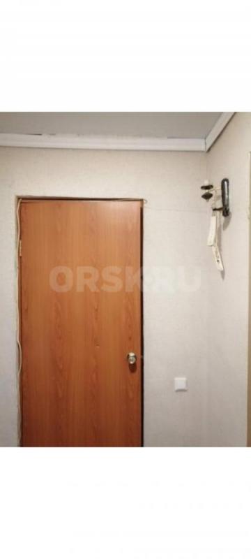 Сдам квартиру в центре города, остановки, магазины, садик, школа все рядом. - Орск