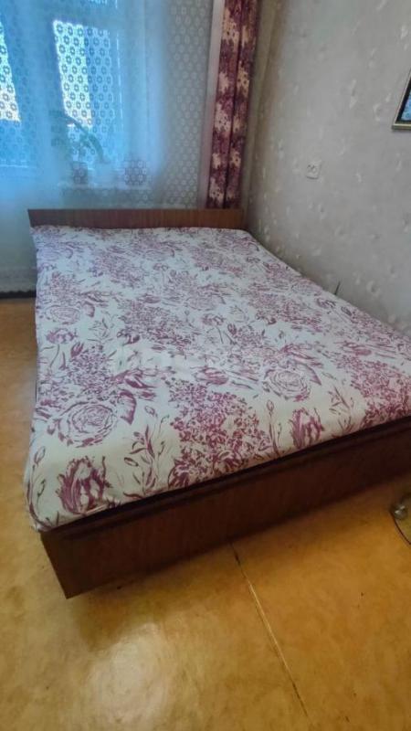 Продам спальный гарнитур: шифоньер, кровать с матрасом, комод, трельяж. - Орск