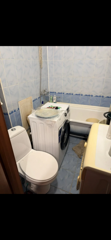 Продается 2х комнатная квартира, 3й этаж, проводка полностью поменяна. - Новотроицк