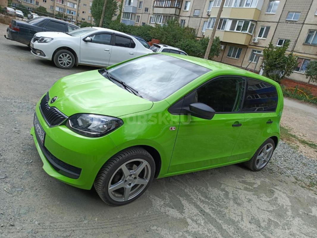 Продаю Škoda Citigo 2018 года в комплектации Active, в ярком зелёном цвете Kiwi Green. - Орск