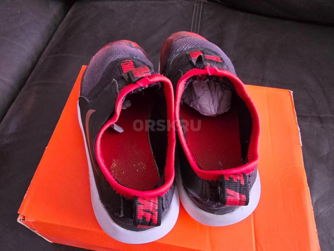 Кроссовки детские Nike Flex Runner размер 28,5 по стельке где то 18-19 см. - Орск