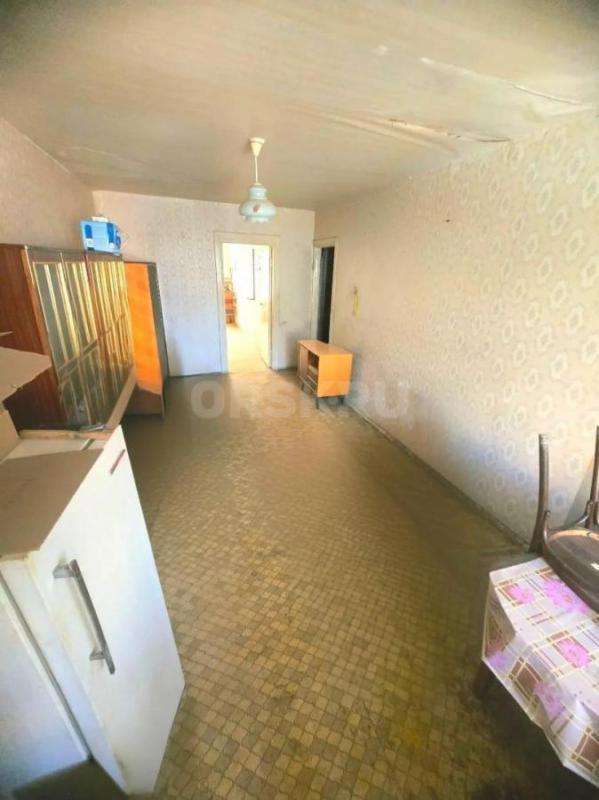 Продается 2-х комнатная квартира по адресу: ул. - Орск