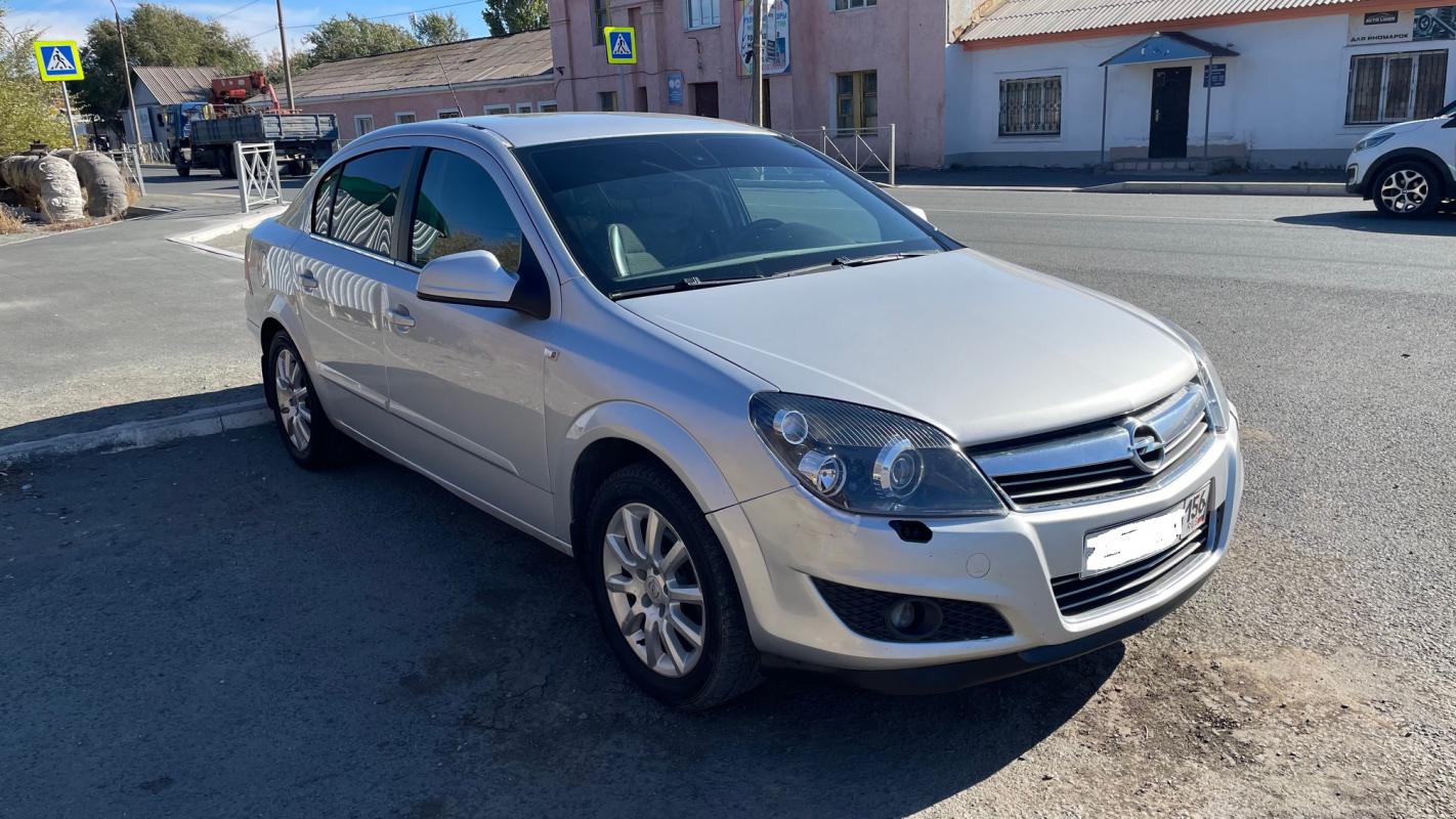 Продается Opel Astra, 2013 года

__АВТОМАТ__

ДВС 1, 8/ 140л.с.,

ГУР,

ABS,

климат- контроль,

пол - Новотроицк
