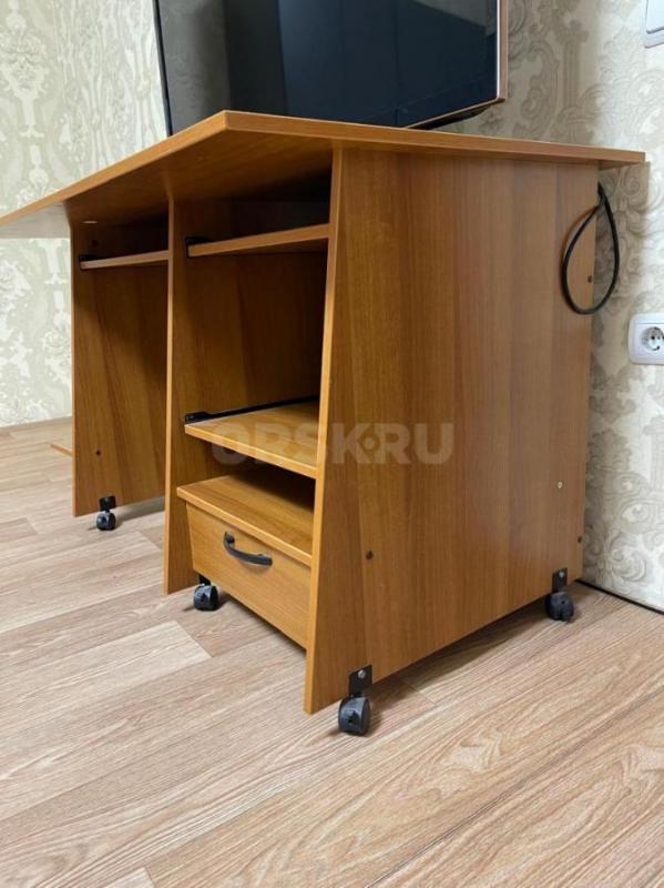 Стол (офисный) письменный 140х74х76 (д,ш,в). - Орск
