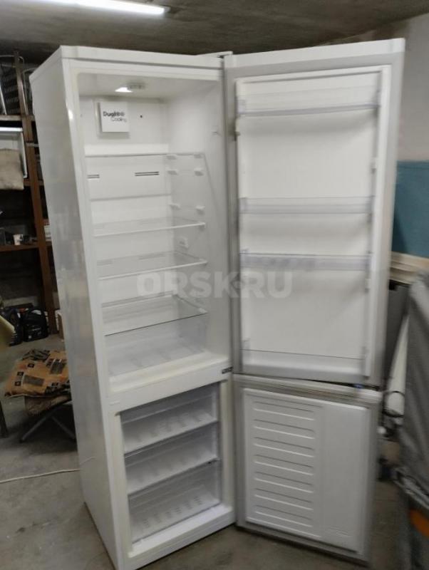 Продам холодильник BEKO RCNK310KC0W, состояние отличное,
 гарантия 1 год. - Новотроицк