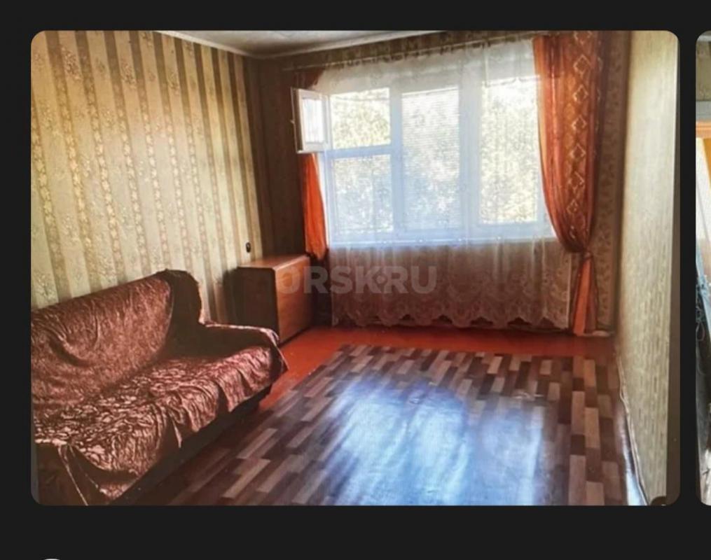 Продам 2-х комнатную квартиру, расположенную на 5-м этаже 5-ти этажного панельного дома по адресу: г - Новотроицк