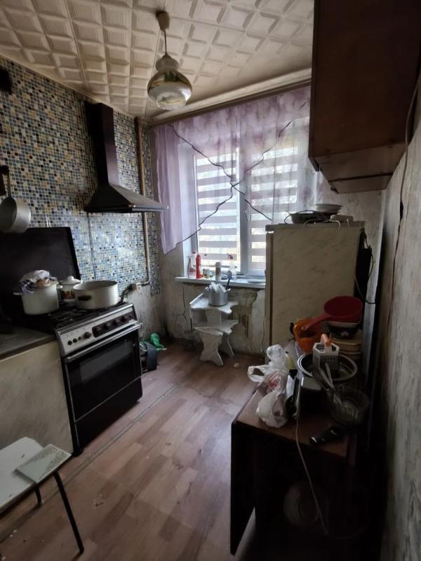 В продаже трёхтомная квартира с раздельными  комнатами ( сорокопятка) в отличном районе города. - Новотроицк