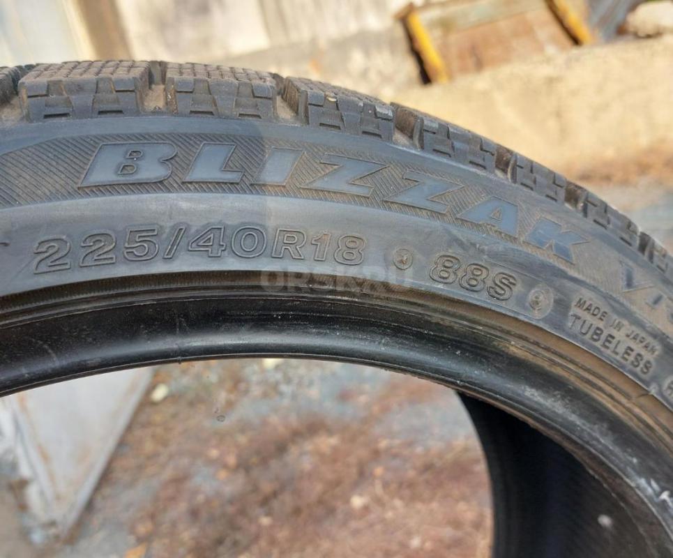 Шина Bridgestone Blizzak VRX 225/40 R18 88S. - Орск